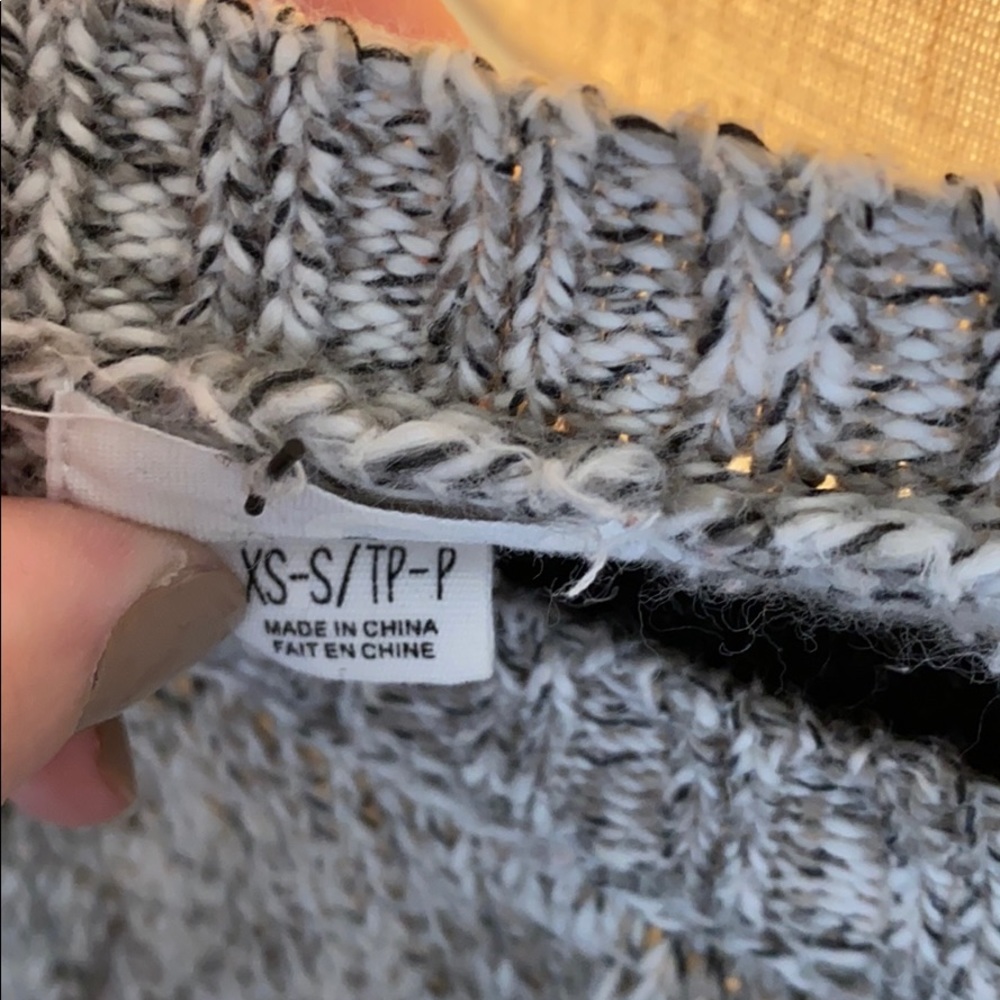 Sweater - Picture 3 of 3